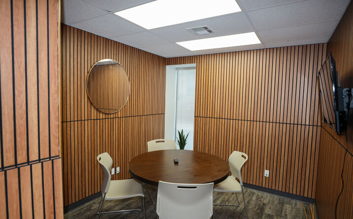 Pictures of Office property located at 320 E CARL ALBERT PKWY, MCALESTER, OK 74501-5061 for lease - image #1