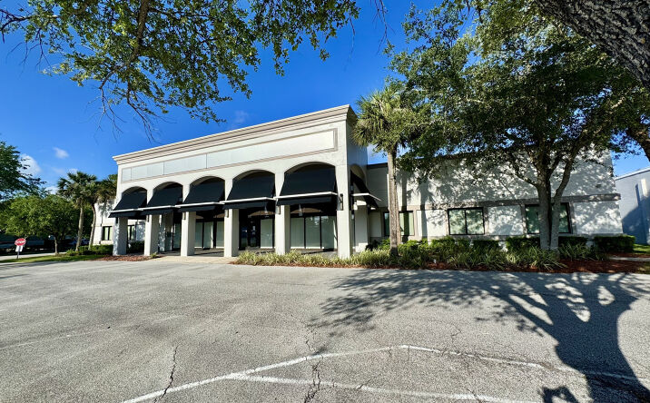 Pictures of Office, Retail property located at 298 South Yonge Street, Ormond Beach, FL 32174 for lease - image #1