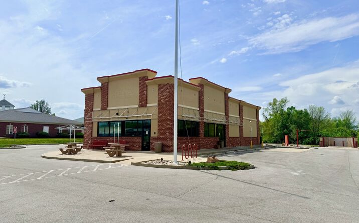 Pictures of Retail, Restaurant property located at 500 N GIANT CITY RD, CARBONDALE, IL 62902-4505 for lease - image #1