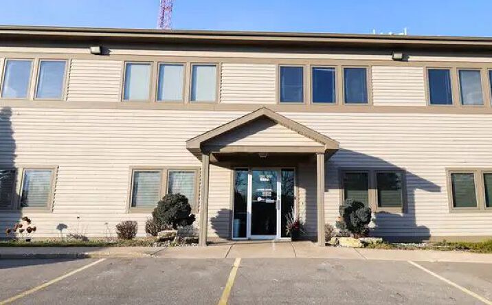 Pictures of Office property located at 600 3 Mile Rd NW, Grand Rapids, MI 49544 for lease - image #1