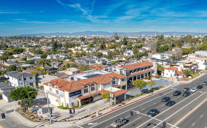 Pictures of Office property located at 2501 N. Sepulveda Blvd., Manhattan Beach, CA 90266 for lease - image #1