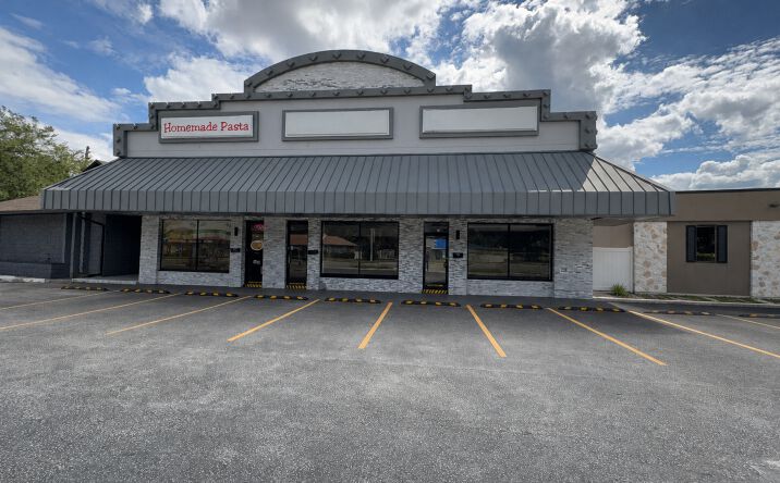 Pictures of Retail, Office property located at 4207 Edgewater Drive, Orlando, FL 32804 for lease - image #1