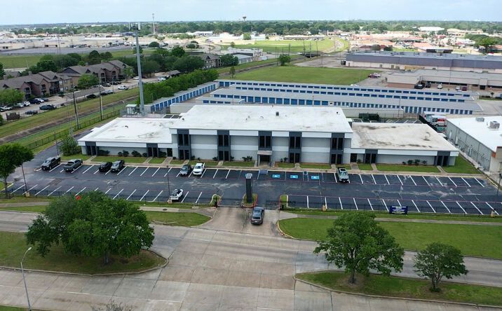Pictures of Office property located at 3501 Turtle Creek Drive, Port Arthur, TX 77642 for lease - image #1