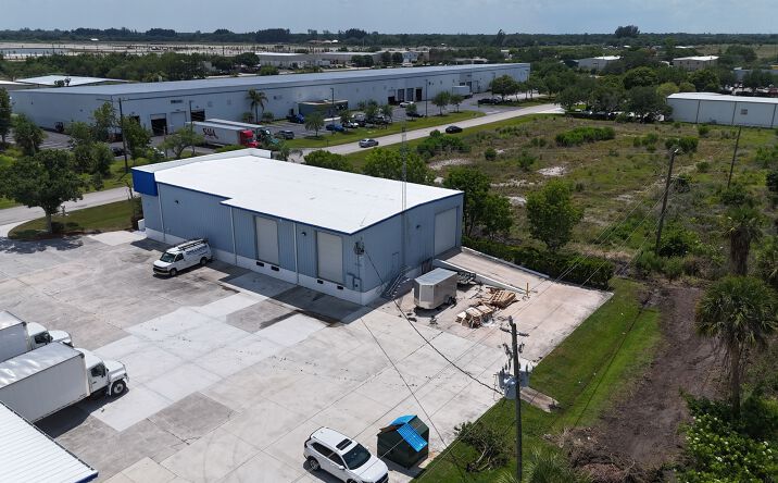 Pictures of Special Purpose property located at 7332 Commercial Circle, Fort Pierce, FL 34951 for lease - image #1