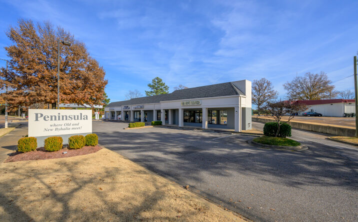Pictures of Retail property located at 390 New Byhalia Rd, Collierville, TN 38017 for lease - image #1