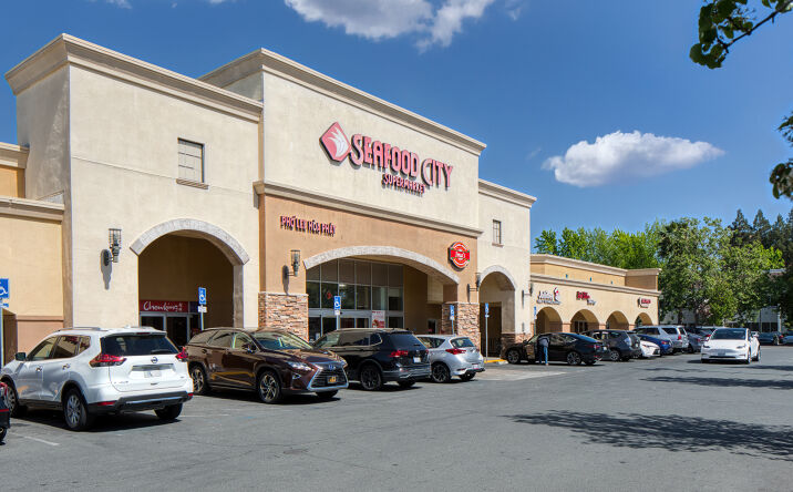 Pictures of Retail property located at 2030 Diamond Blvd, Concord, CA 94520 for lease - image #1