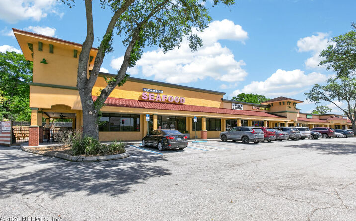 Pictures of Retail, Office property located at 1301 MONUMENT Road 11, Jacksonville, FL 32225 for lease - image #1