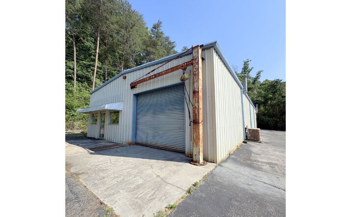 Pictures of Industrial property located at 2419 Thompson Lane Northwest, Cleveland, TN 37311 for lease - image #1