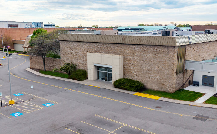 Pictures of Retail, Restaurant, Special Purpose property located at 378 Greece Ridge Center Drive, Rochester, NY 14626 for lease - image #1