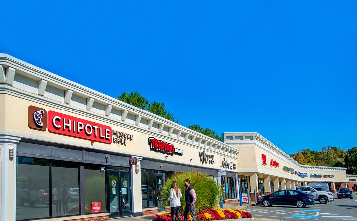 Pictures of Retail property located at 62-82 Burlington Mall Road, Burlington, MA 01803 for lease - image #1