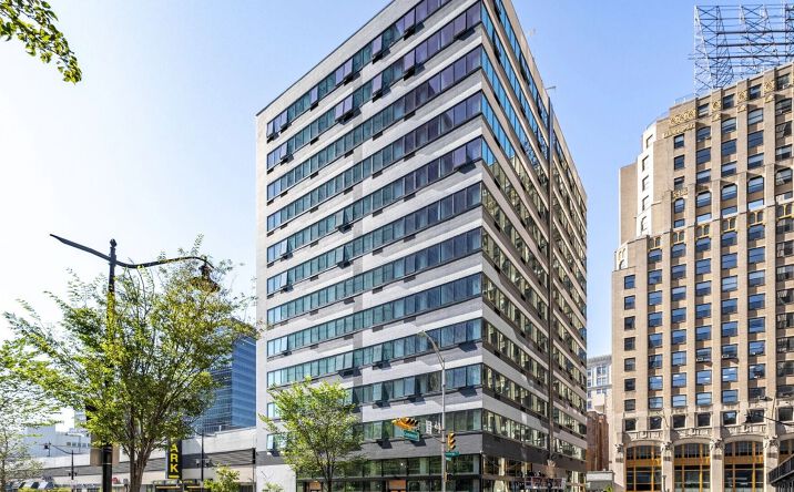 Pictures of Retail, Office, Restaurant property located at 10 Commerce Street, Newark, NJ 07102 for lease - image #1