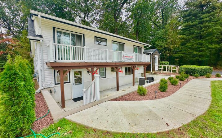 Pictures of Land property located at 591 State Route 34 Route, Old Bridge, NJ 07747 for lease - image #1