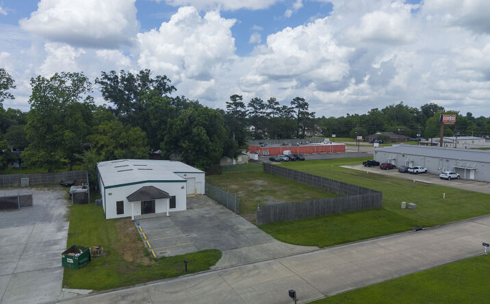 Pictures of Industrial property located at 208 West Eastbank Street, Gonzales, LA 70737 for lease - image #1