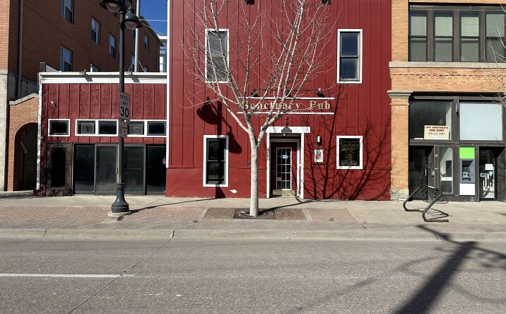 Pictures of Retail, Restaurant property located at 405 South Gilbert Street, Iowa City, IA 52240 for lease - image #1