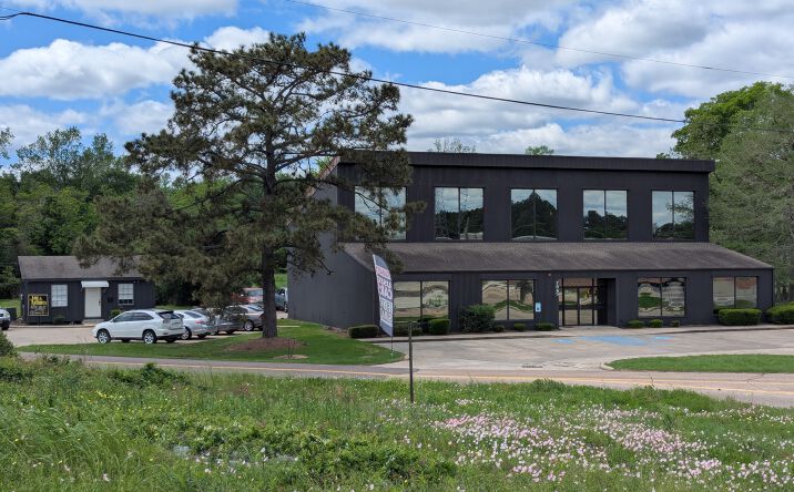 Pictures of Office property located at 7945 Eastex Freeway, Beaumont, TX 77708 for lease - image #1