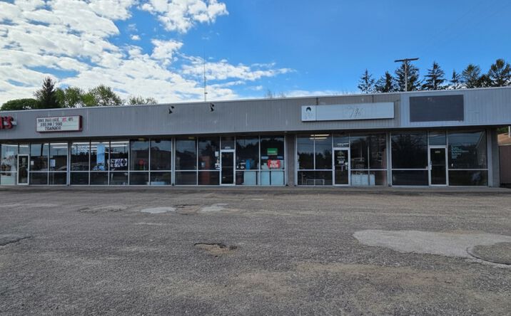 Pictures of Retail, Special Purpose property located at 3205 West Saginaw Street, Lansing, MI 48917 for lease - image #1