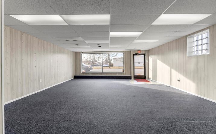 Pictures of Retail, Office, Restaurant property located at 3769 Fort St, Lincoln Park, MI 48146 for lease - image #1