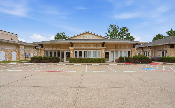 Pictures of Office property located at 8845 DAVIS BLVD, KELLER, TX 76248-0390 for lease - image #1