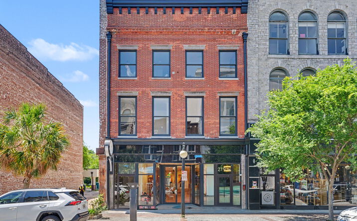 Pictures of Retail, Restaurant, Special Purpose property located at 217 West Broughton Street, Savannah, GA 31401 for lease - image #1