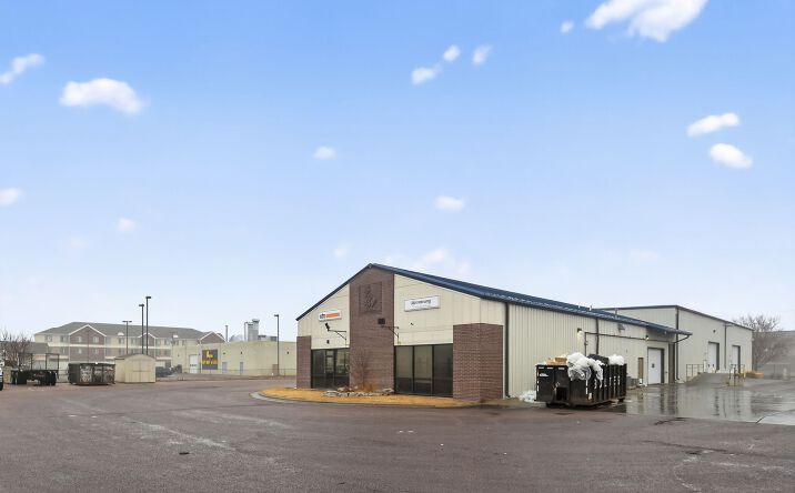 Pictures of Industrial property located at 2605 South Carolyn Avenue, Sioux Falls, SD 57106 for lease - image #1