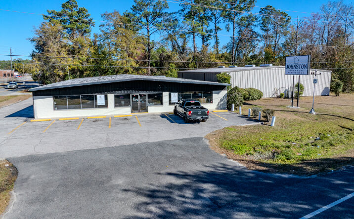 Pictures of Retail property located at 701 S 5th Street, Macclenny, FL 32063 for lease - image #1