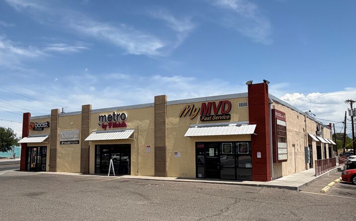 Pictures of Retail property located at 4000 Central Avenue Southwest, Albuquerque, NM 87105 for lease - image #1