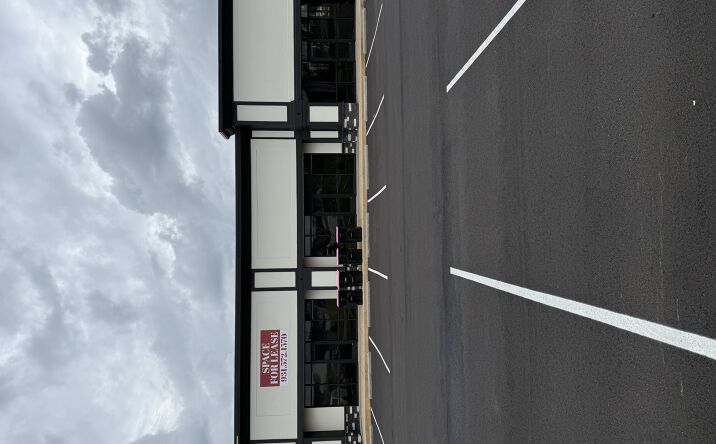 Pictures of Retail, Office property located at 2180 PEACHERS MILL RD, CLARKSVILLE, TN 37042 for lease - image #1