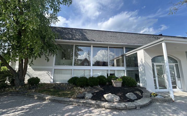 Pictures of Office property located at 34 MERZ BLVD, FAIRLAWN, OH 44333-3629 for lease - image #1
