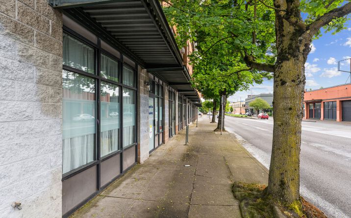 Pictures of Retail, Office property located at 2030 Northeast Martin Luther King Junior Boulevard, Portland, OR 97212 for lease - image #1