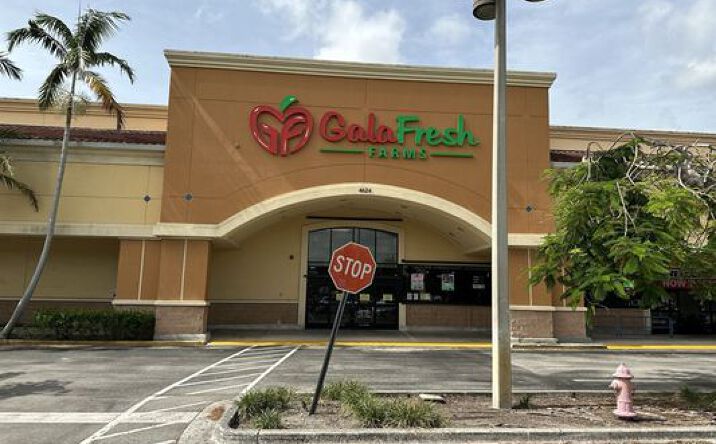 Pictures of Retail, Restaurant property located at 4624 Hypoluxo Road, Greenacres, FL 33463 for lease - image #1