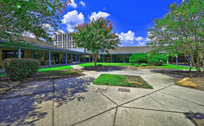 Pictures of Office, Special Purpose property located at 13414 Medical Complex Dr, Tomball, TX 77375 for lease - image #1