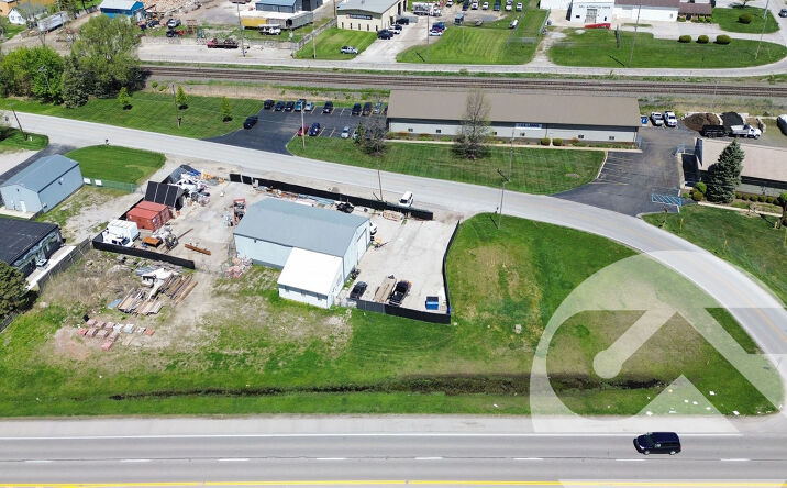 Pictures of Retail property located at 8825 Airport Highway, Holland, OH 43528 for lease - image #1