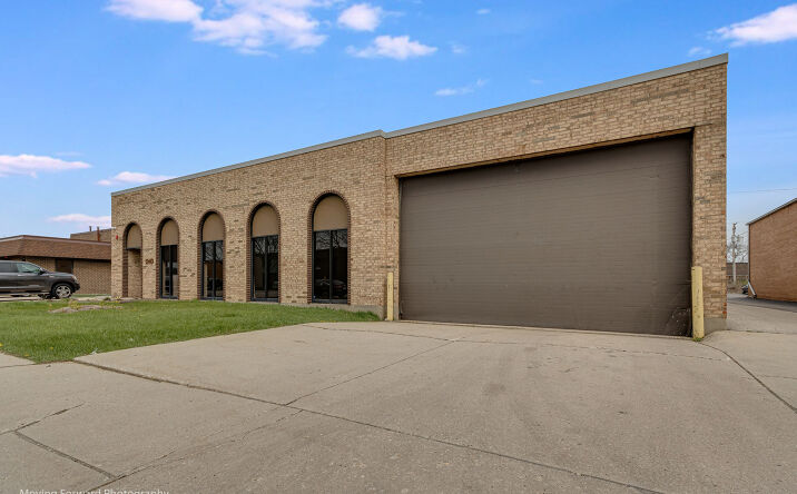 Pictures of Industrial property located at 1340 Louis Avenue, Elk Grove Village, IL 60007 for lease - image #1