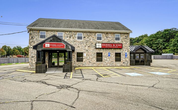 Pictures of Retail, Restaurant property located at 1861 BERLIN TPKE, BERLIN, CT 06037-3615 for lease - image #1