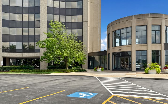 Pictures of Office property located at 1415 West 22nd Street, Tower Floor, Oak Brook, IL 60523 for lease - image #1
