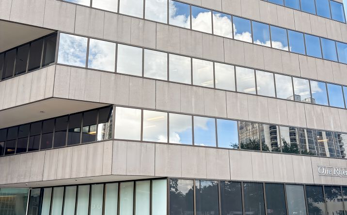 Pictures of Office property located at 777 S. Post Oak Lane, One Riverway, Suite 1700, Houston, TX 77056 for lease - image #1