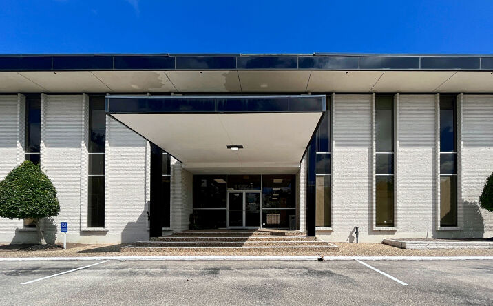Pictures of Office property located at Buccaneer Ln, Suite 200, Houston, TX 77058 for lease - image #1
