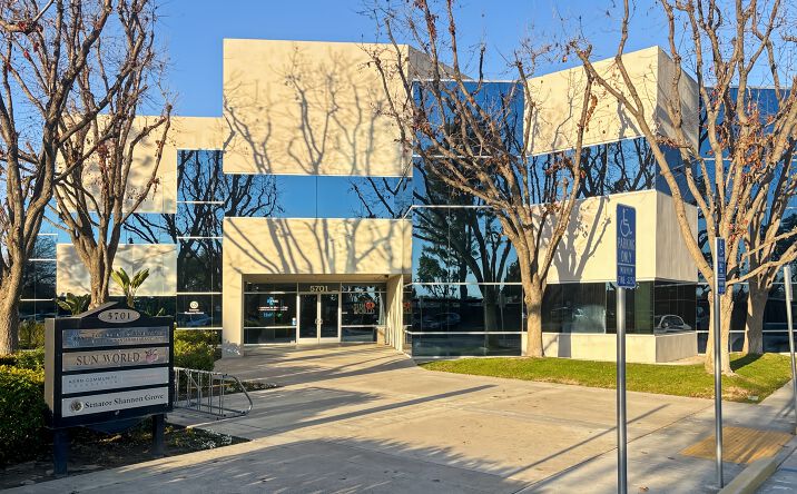 Pictures of Office property located at 5701 Truxtun Ave., 2nd Floor, Bakersfield, CA 93309 for lease - image #1