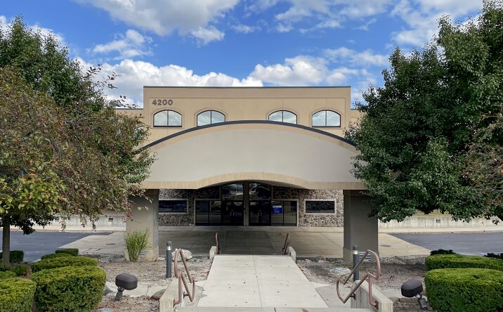 Pictures of Office property located at 4200 Fashion Square Blvd, Saginaw, MI 48603 for lease - image #1