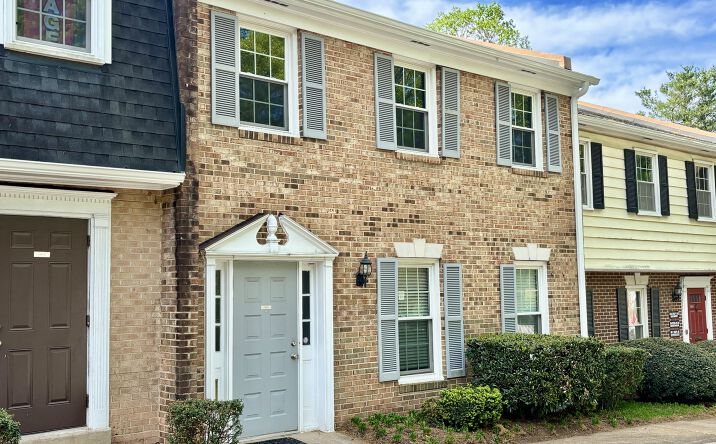Pictures of Office property located at 7297-E Route 29 #5, Falls Church, VA 22042 for lease - image #1