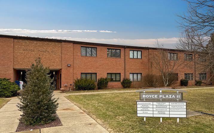 Pictures of Office property located at 2600 Boyce Plaza Rd, 2nd Floor, Pittsburgh, Upper St. Clair, PA 15241 for lease - image #1