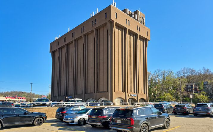 Pictures of Office property located at 2400 Ardmore Blvd, Pittsburgh, PA 15221 for lease - image #1