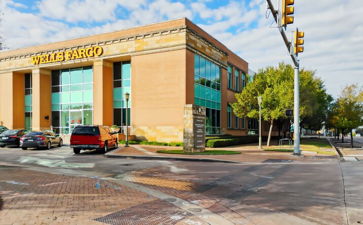 Pictures of Office property located at 901 W. Rosedale Street, Fort Worth, TX 76104 for lease - image #1