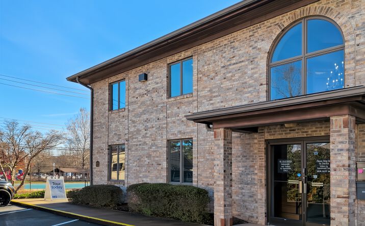 Pictures of Office property located at 1620 Ashville Hwy, Hendersonville, NC 28791 for lease - image #1