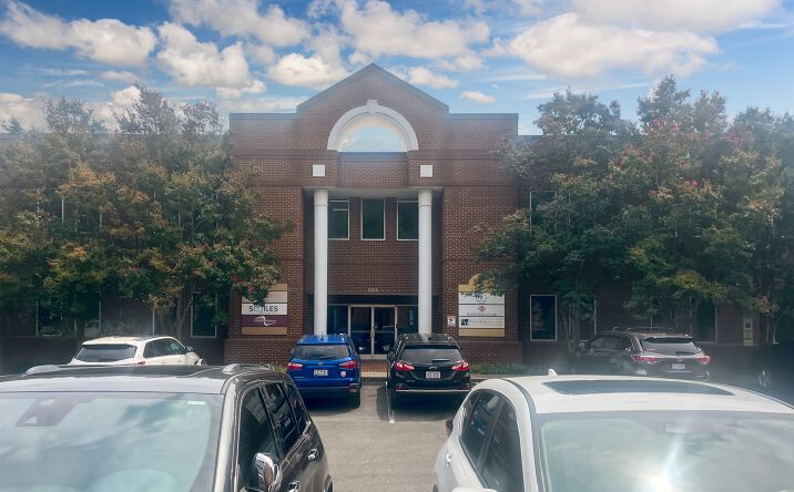 Pictures of Office property located at 2303 W Morehead, Charlotte, NC 28208 for lease - image #1