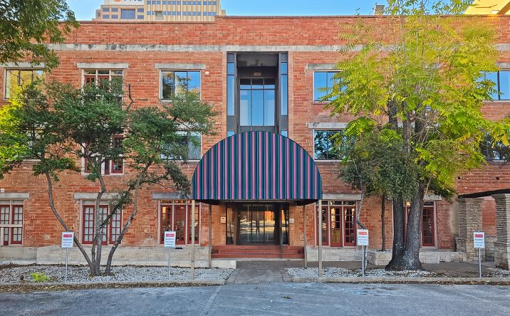 Pictures of Office property located at 454 Soledad St 3rd Floor San Antonio, San Antonio, TX 78203 for lease - image #1