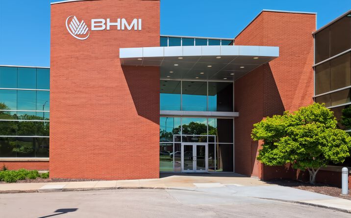 Pictures of Office property located at West Center Road Omaha, Omaha, NE 68144 for lease - image #1