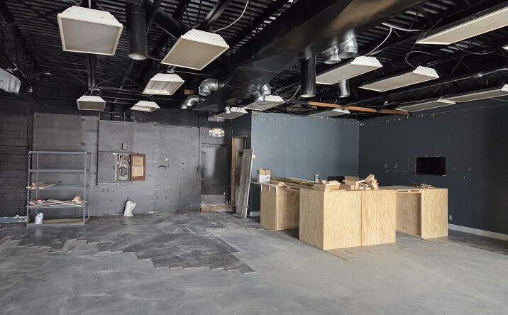 Pictures of Retail property located at 6500 W MAIN ST, BELLEVILLE, IL 62223-3700 for lease - image #1
