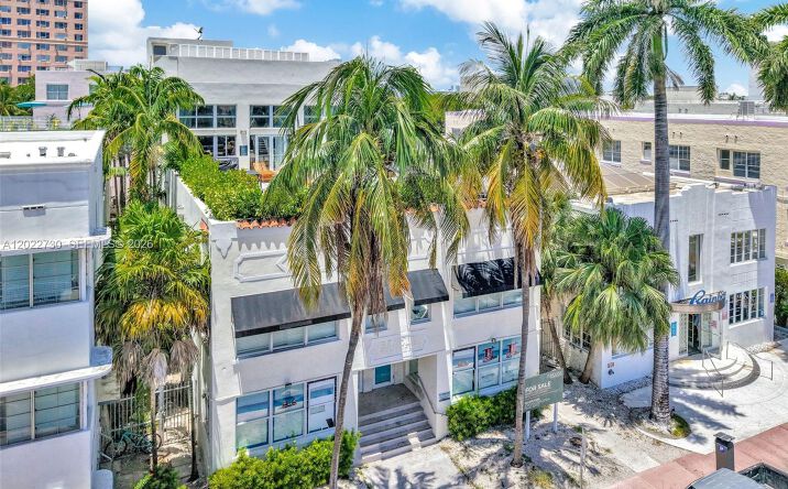 Pictures of Office, Retail property located at 826 Collins Ave, Miami Beach, FL 33139 for lease - image #1