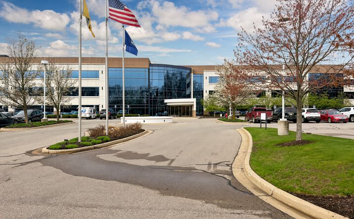 Pictures of Office property located at Kenmoor Ave - Grand Rapids Suite 315, Grand Rapids, MI 49546 for lease - image #1